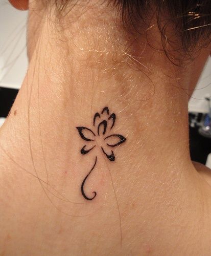 Pequeña Flor - Tatuajes para Mujeres