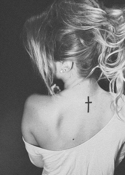 Cruz - Tatuajes para Mujeres