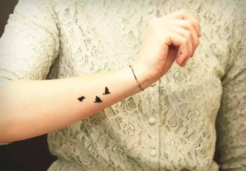 Aves Volando Tatuajes Para Mujeres