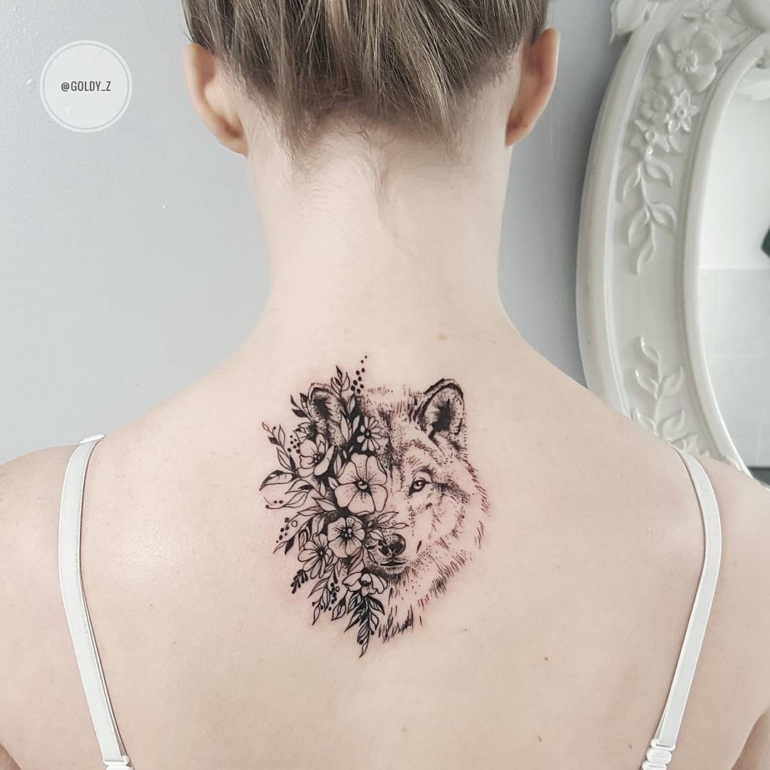 Lobo Y Flores Tatuajes Para Mujeres