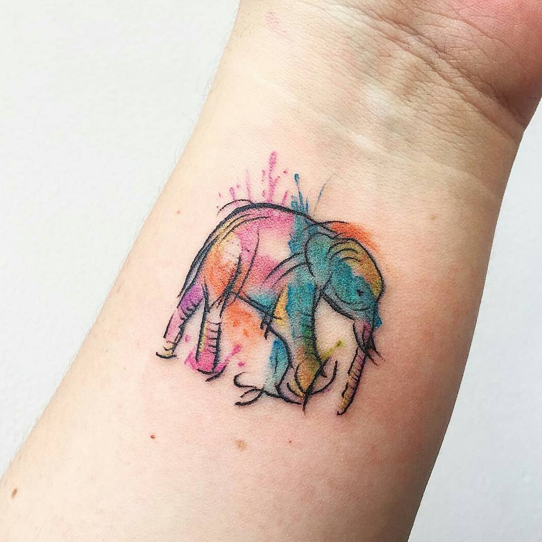 Elefante estilo Acuarelas Tatuajes para Mujeres