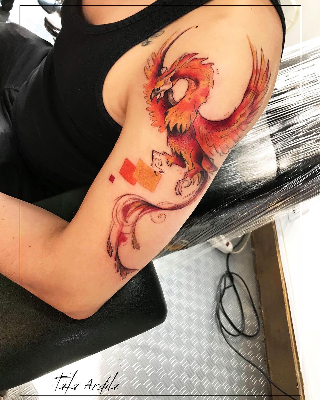 Tatuaje: Ave Fénix fuego - Tatuajes para Mujeres