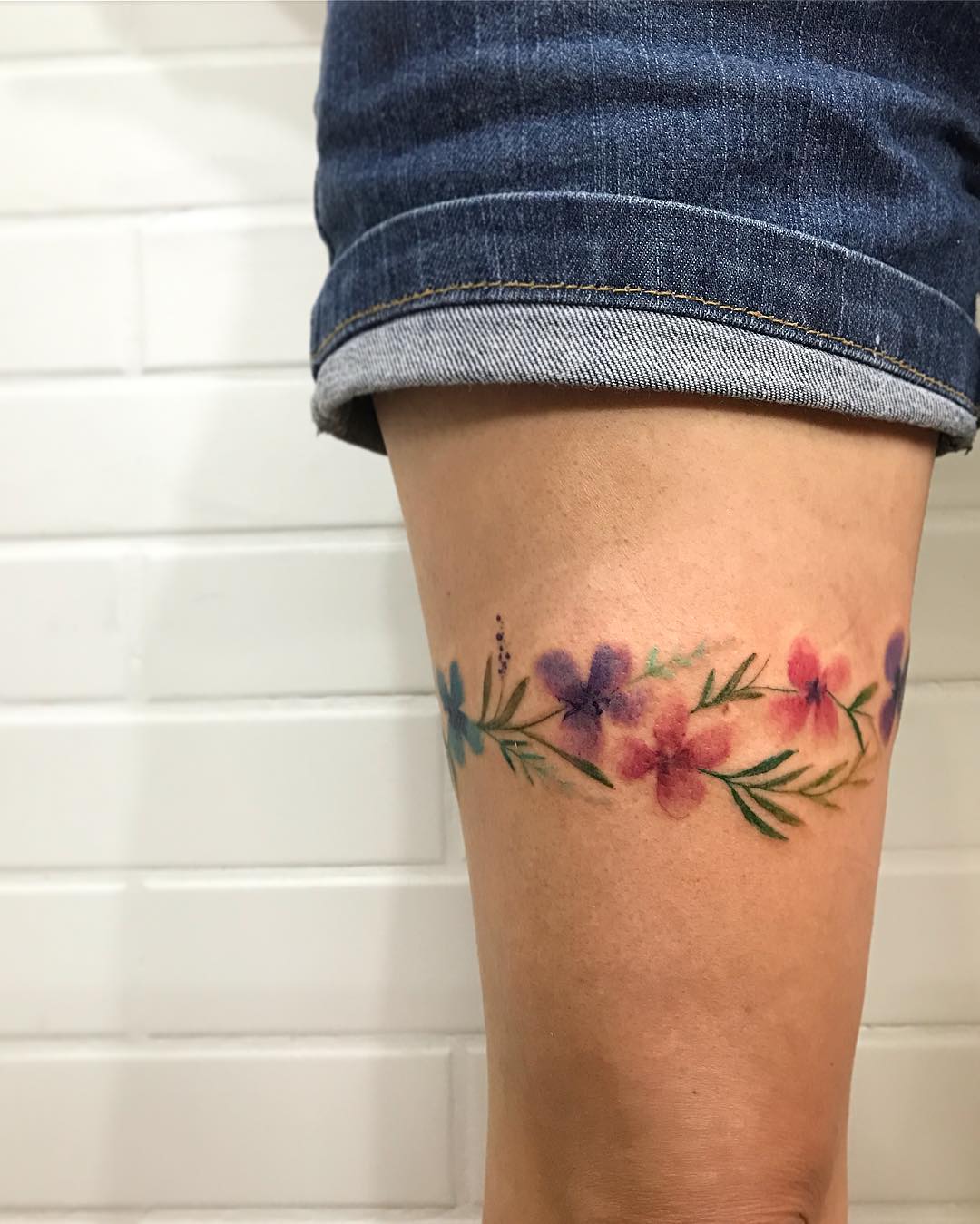 Tatuaje: Liga de flores por LCjunior Tattoo - Tatuajes para Mujeres