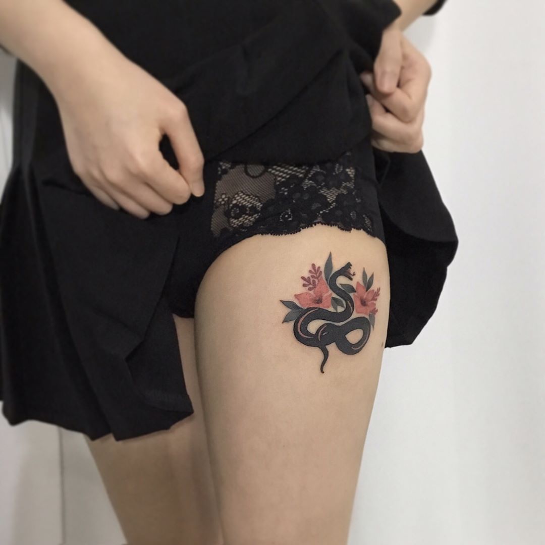 Tatuaje: Serpiente por Arang Sa - Tatuajes para Mujeres