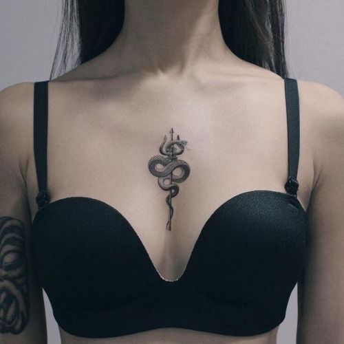 Tatuaje Serpiente Enroscada En Un Tridente Tatuajes Para Mujeres 9176